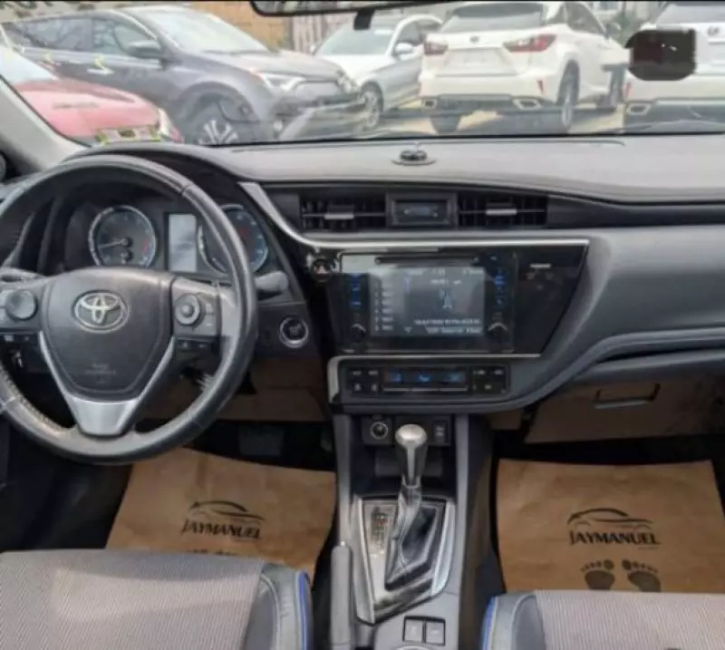 Toyota Corolla   - 2017