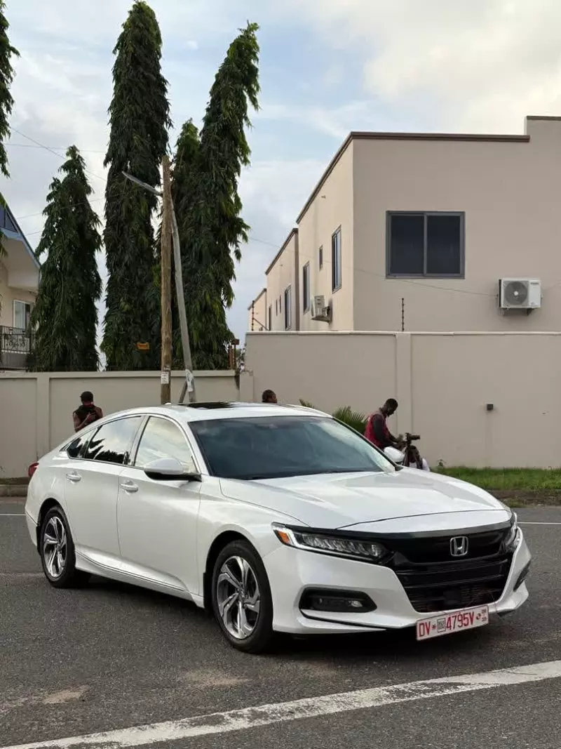 Honda Accord   - 2018