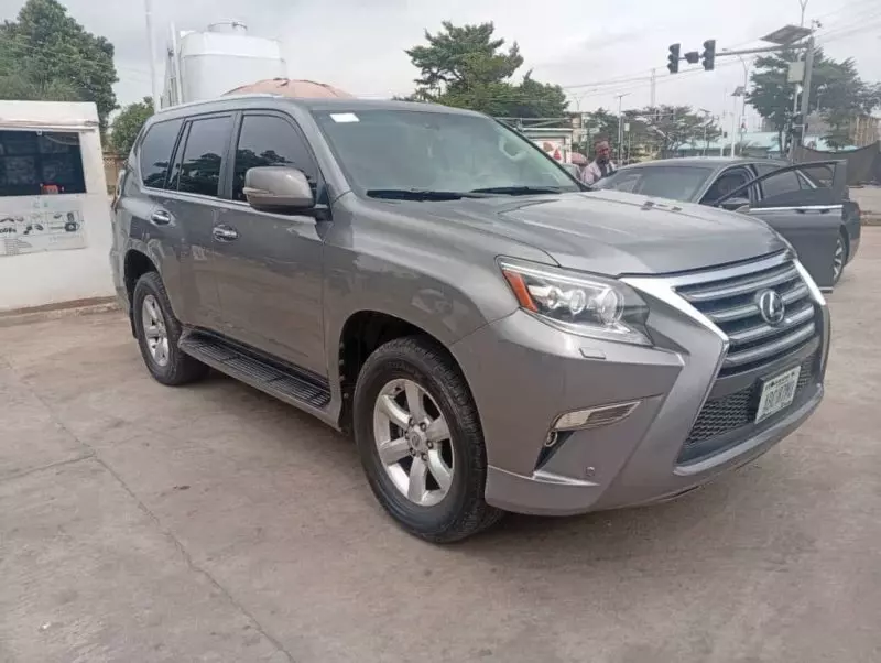 Lexus GX 460   - 2010