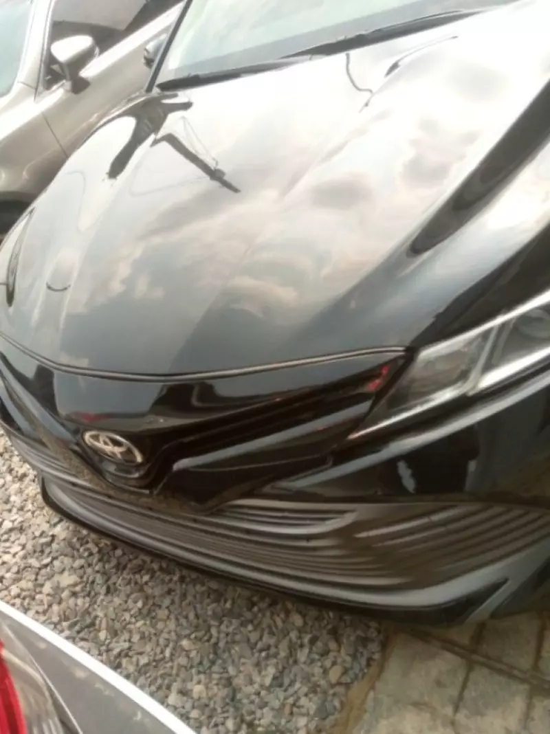 Toyota Camry   - 2018