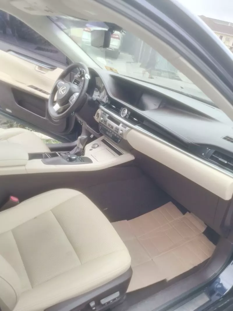 Lexus ES 350   - 2016