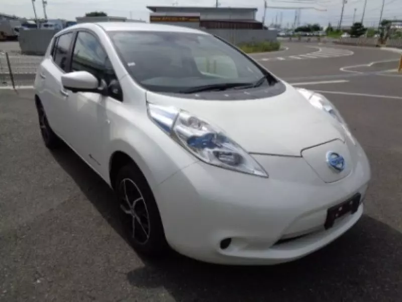 Nissan Leaf   - 2016