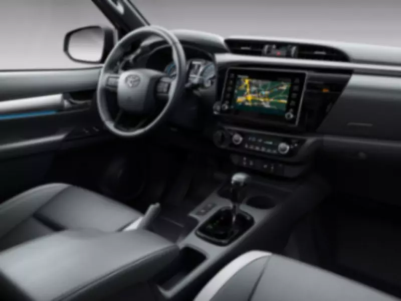 Toyota Hilux   - 2025