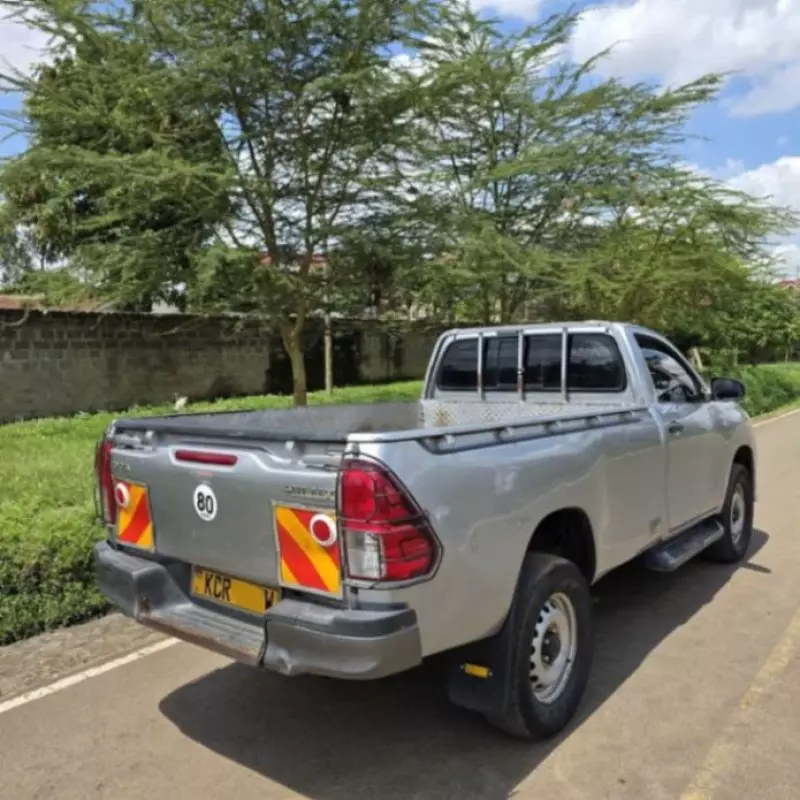 Toyota Hilux   - 2018