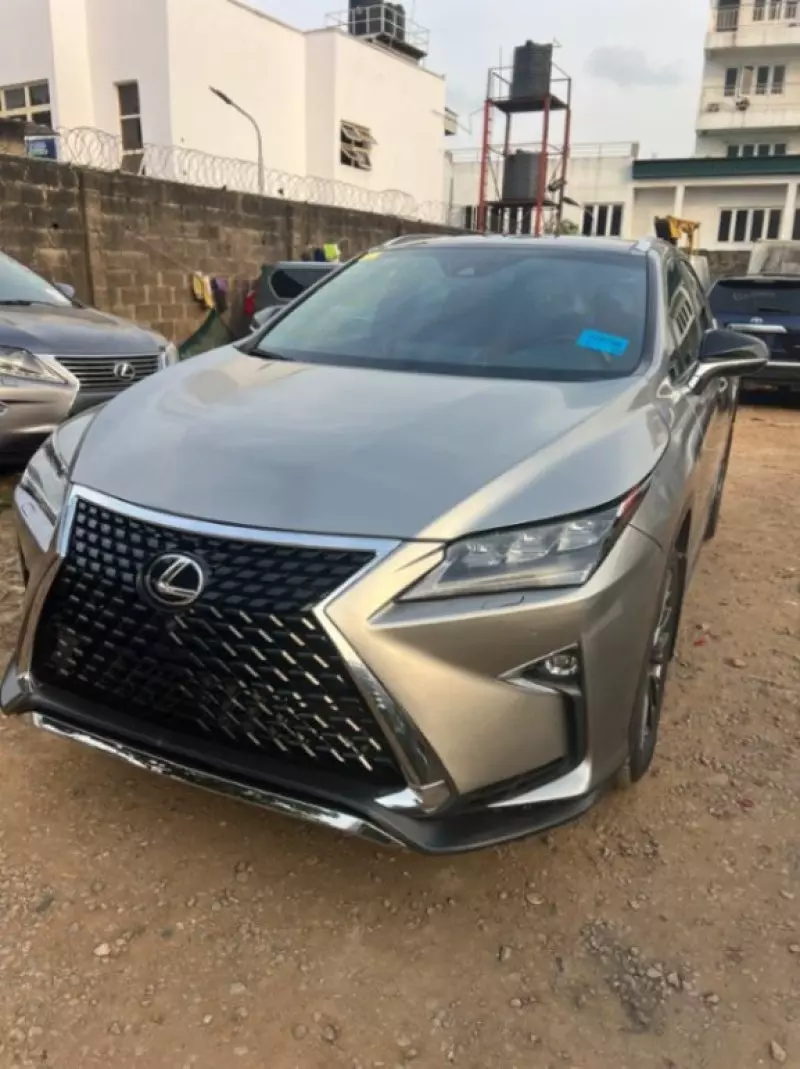Lexus RX   - 2017