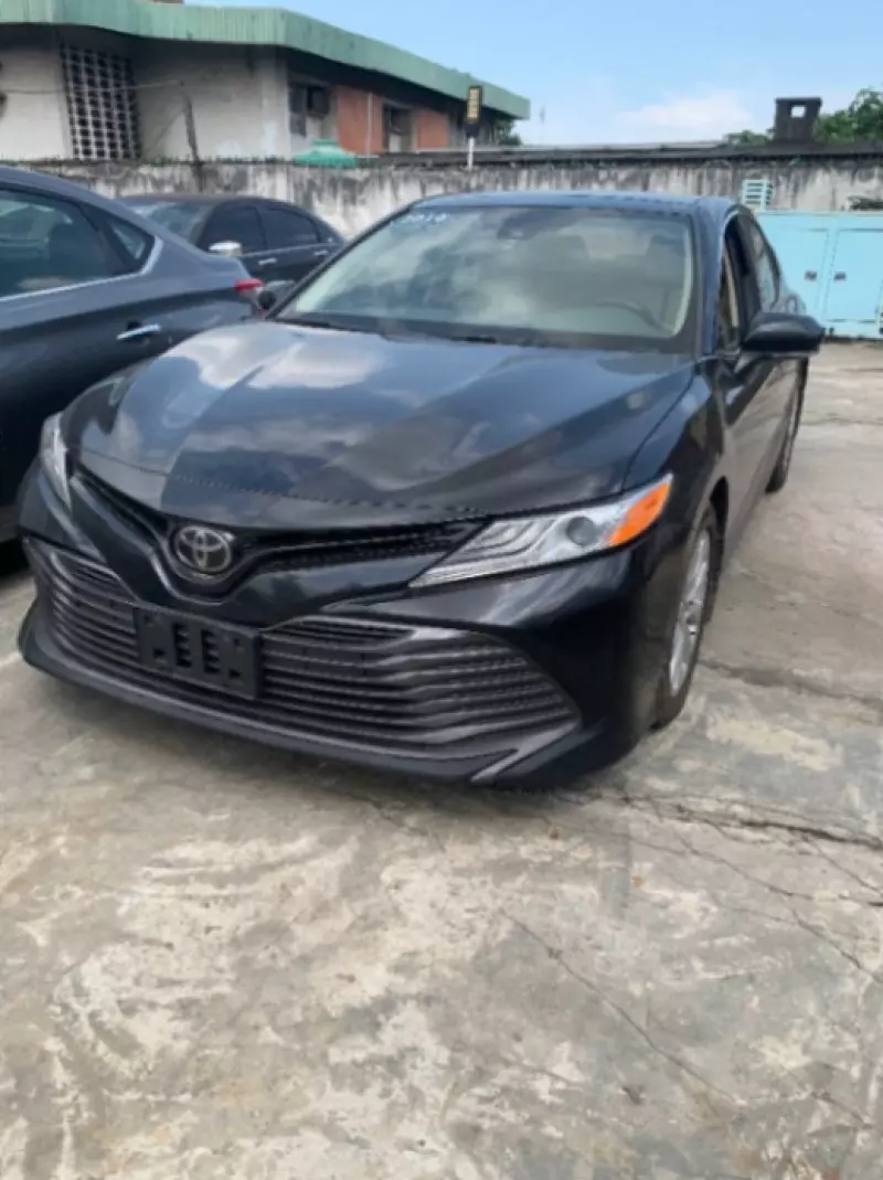 Toyota Camry   - 2019