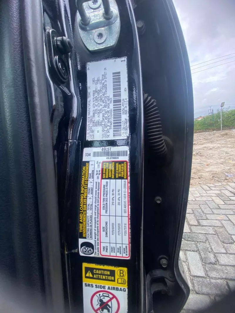 Toyota Tundra   - 2012