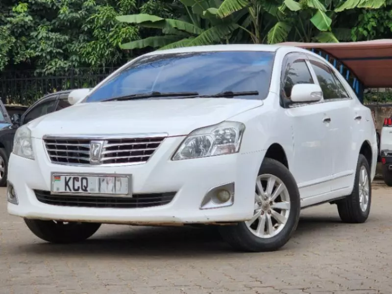 Toyota Premio    - 2011