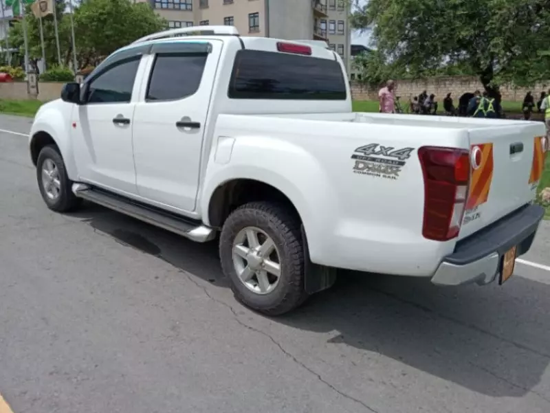 Isuzu D-Max   - 2015