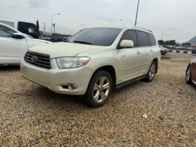 Toyota Highlander   - 2009