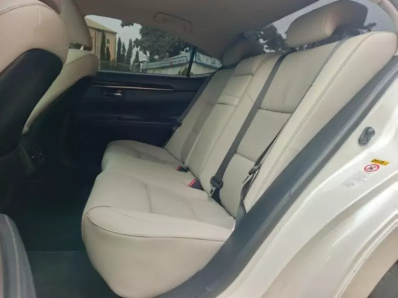 Lexus ES 350   - 2017