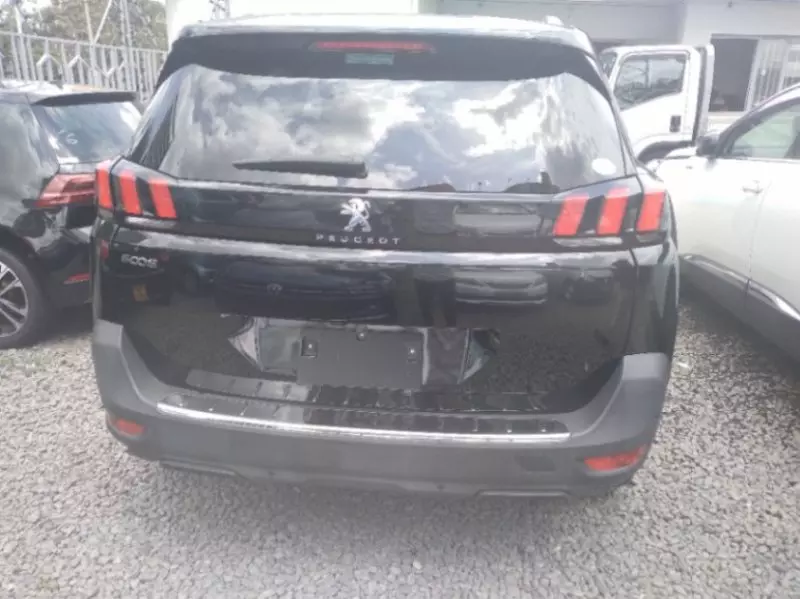 Peugeot 5008   - 2018