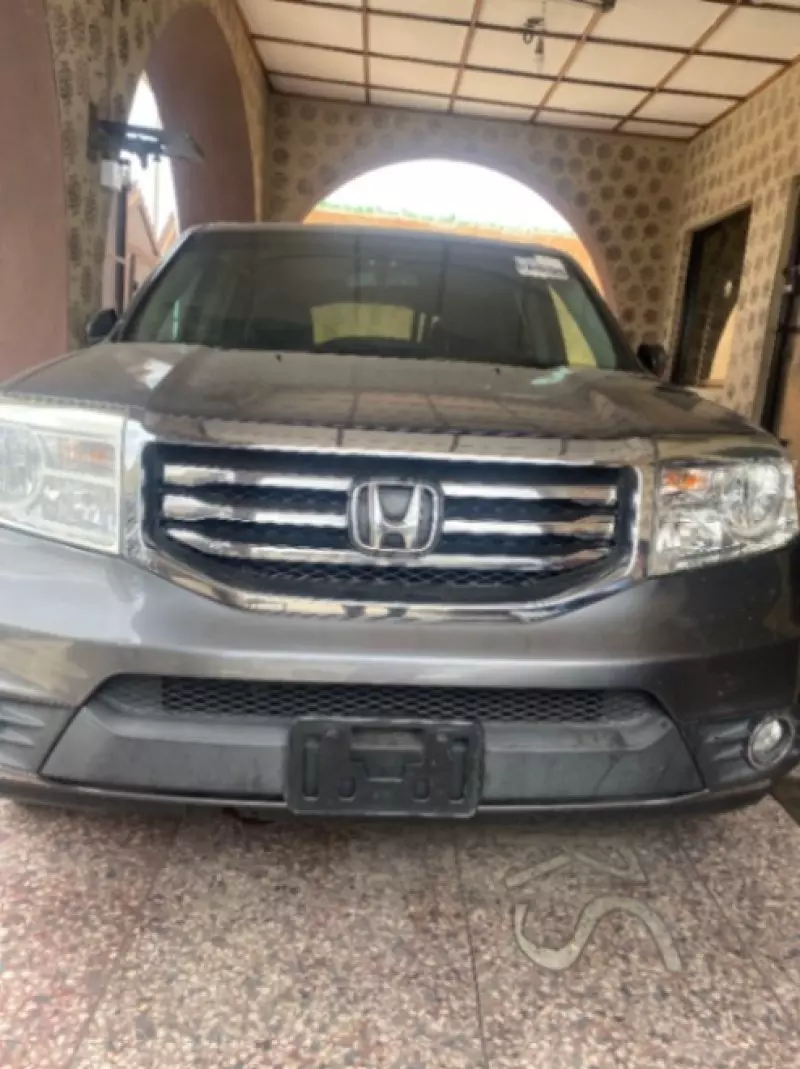 Honda Pilot   - 2012