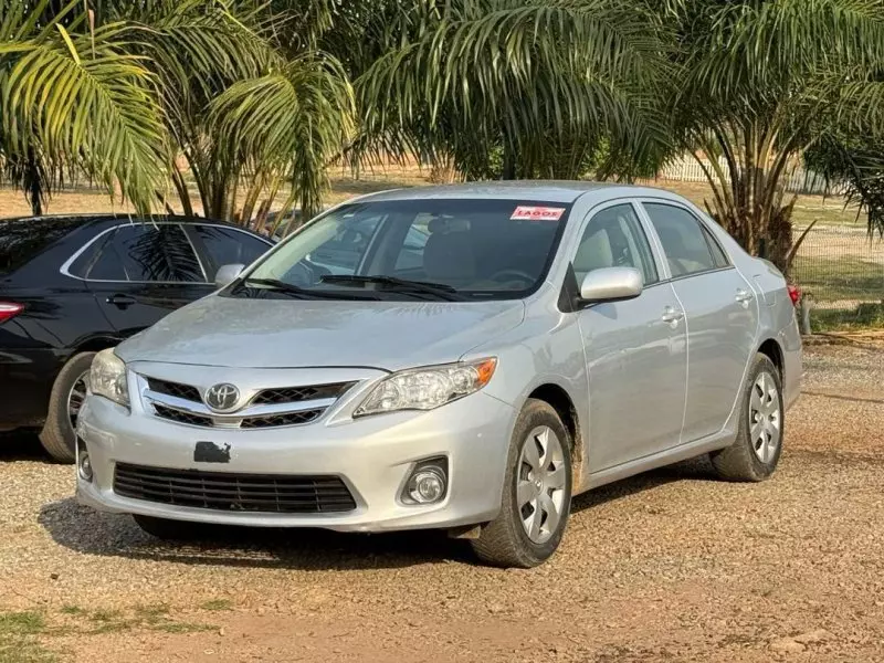 Toyota Corolla   - 2011