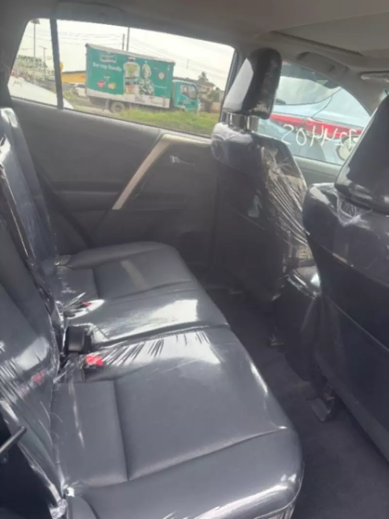 Toyota RAV 4   - 2013