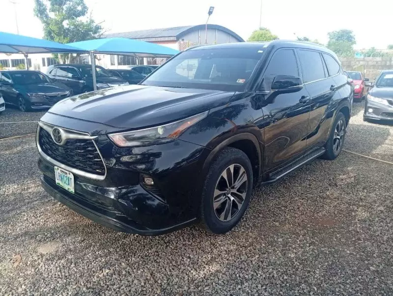 Toyota Highlander   - 2022