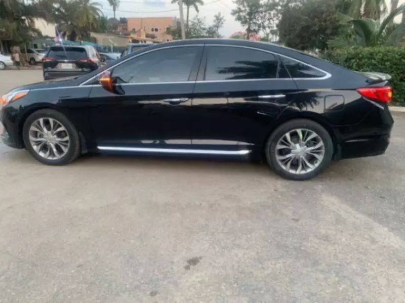 Hyundai Sonata   - 2015