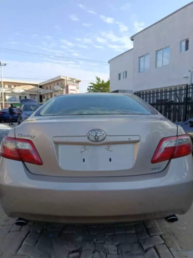 Toyota Camry   - 2008