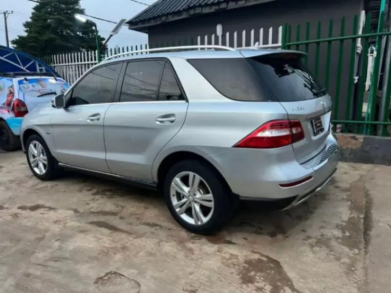 Mercedes-Benz ML 350   - 2012