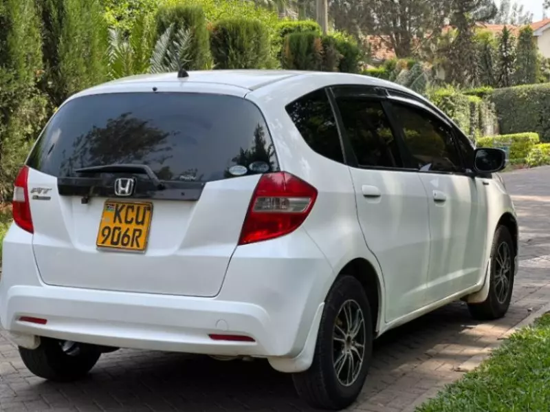 Honda Fit   - 2012