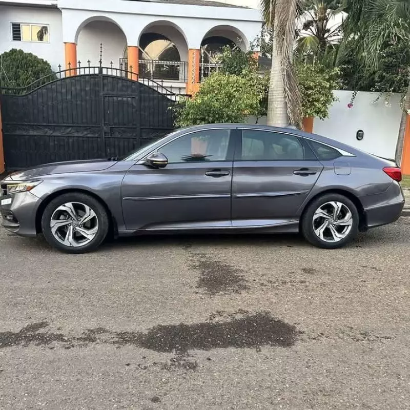 Honda Accord   - 2018
