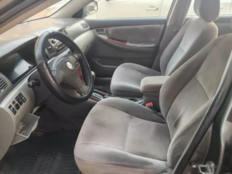 Toyota Corolla   - 2005