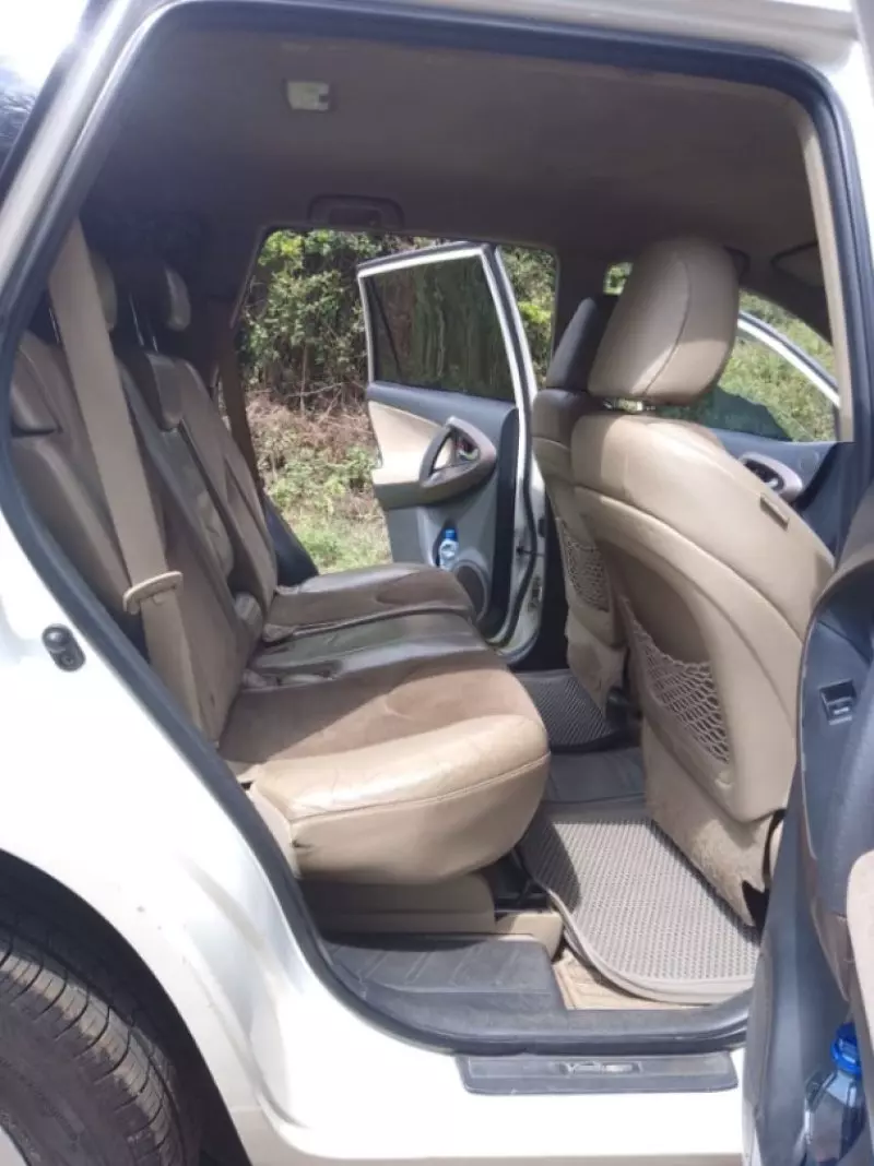 Toyota Vanguard    - 2013
