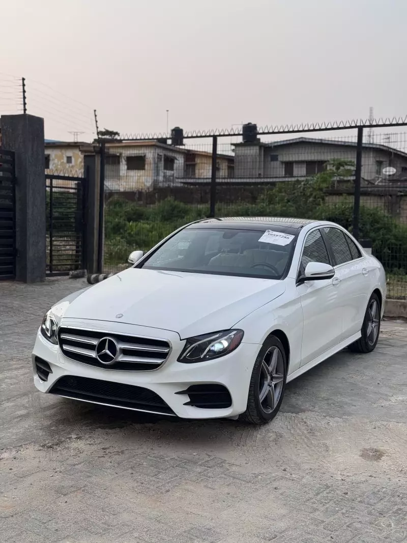 Mercedes-Benz E 300   - 2017