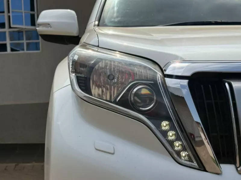 Toyota Landcruiser Prado   - 2015