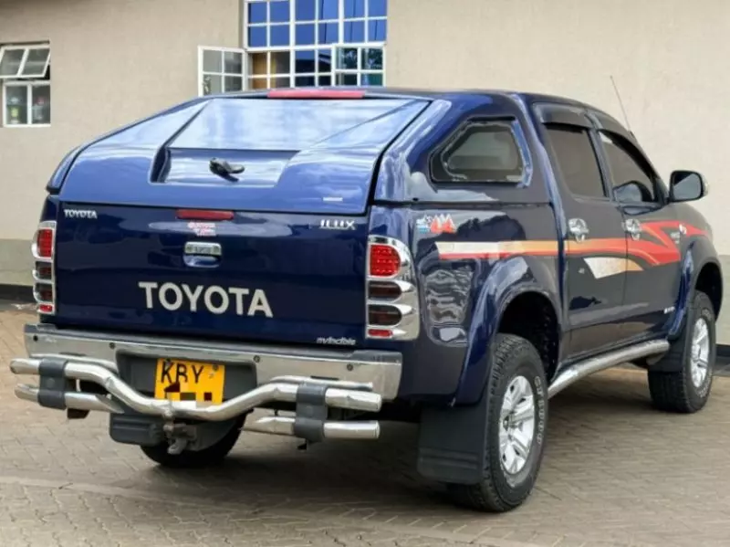 Toyota Hilux   - 2007