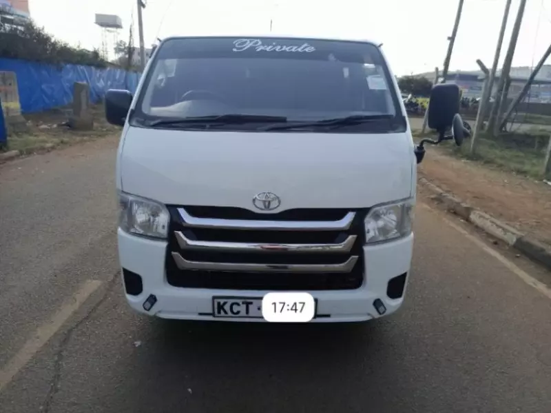 Toyota Hiace   - 2018