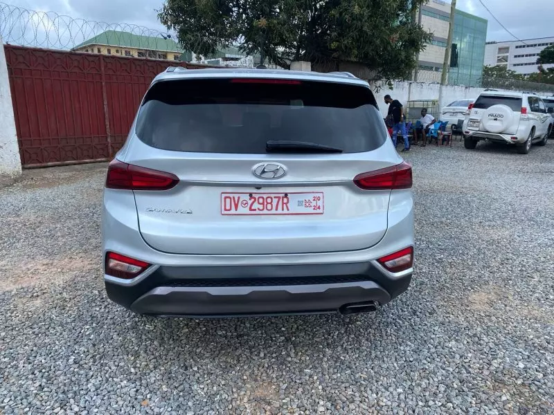 Hyundai Santa Fe   - 2018