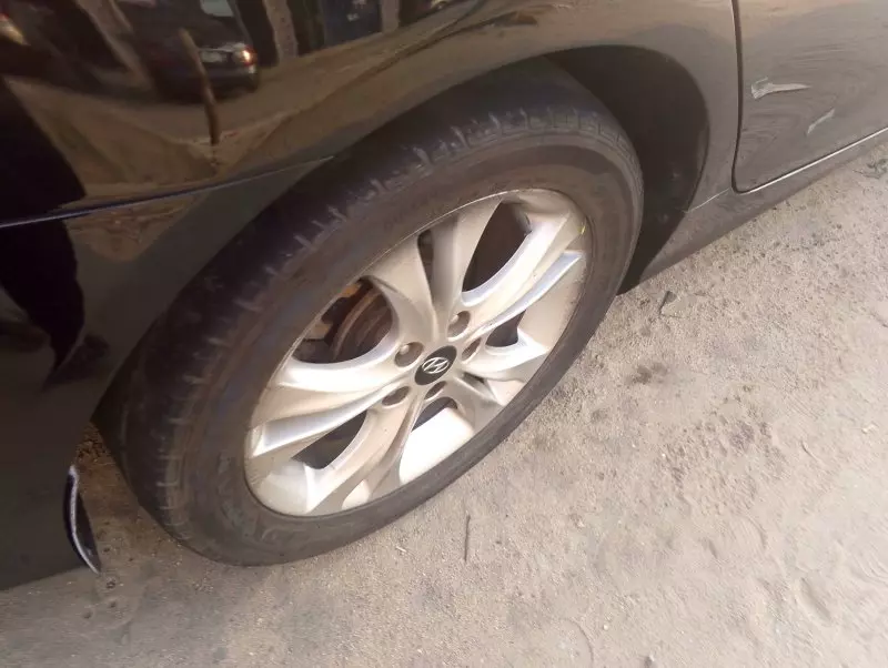 Hyundai Sonata   - 2011