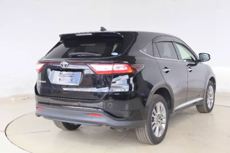 Toyota Harrier   - 2018