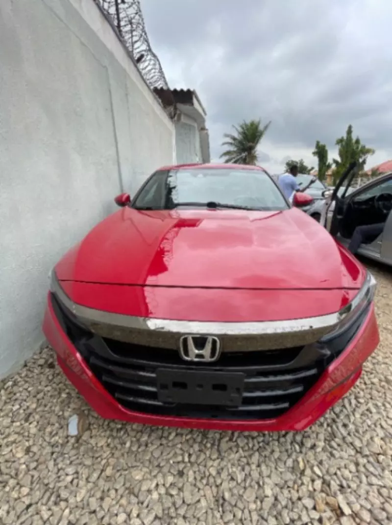 Honda Accord   - 2018