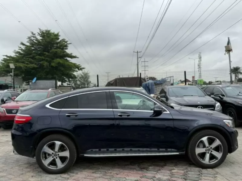 Mercedes-Benz GLC 300   - 2017