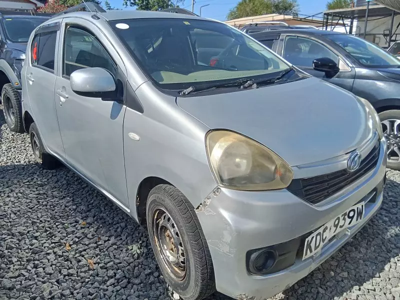 Daihatsu Mira    - 2014