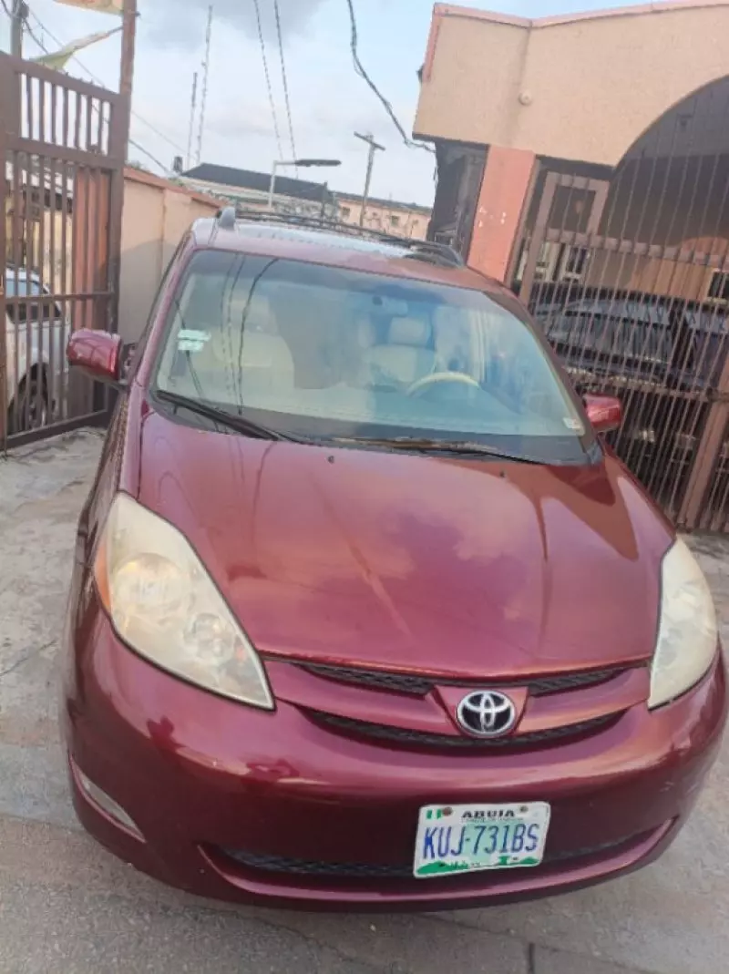 Toyota Sienna