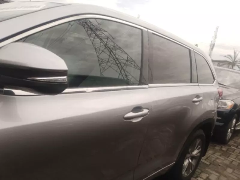 Toyota Highlander   - 2019