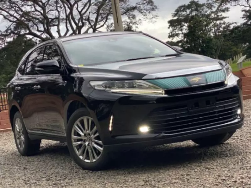 Toyota Harrier   - 2018