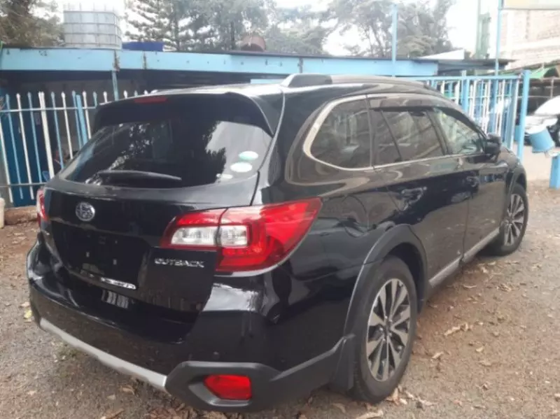 Subaru Outback   - 2016