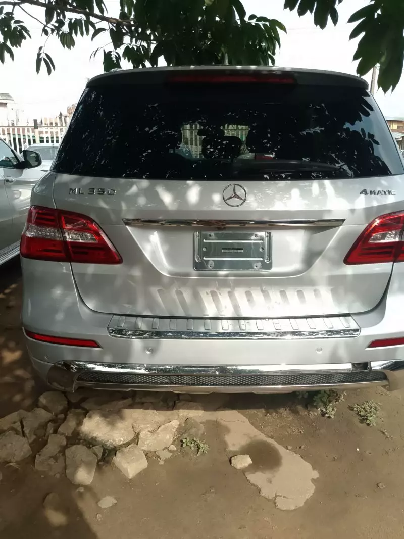 Mercedes-Benz ML 350   - 2012
