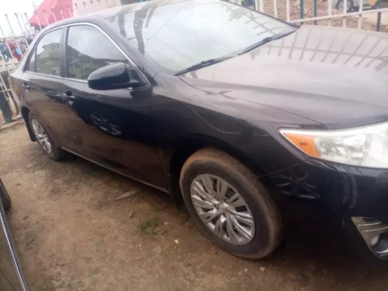 Toyota camry   - 2014