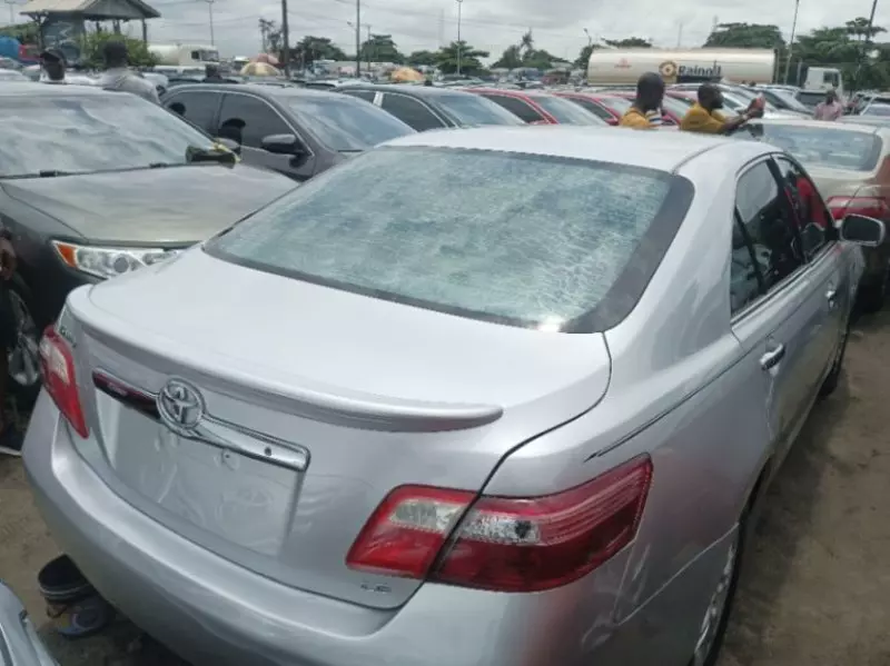 Toyota camry   - 2009