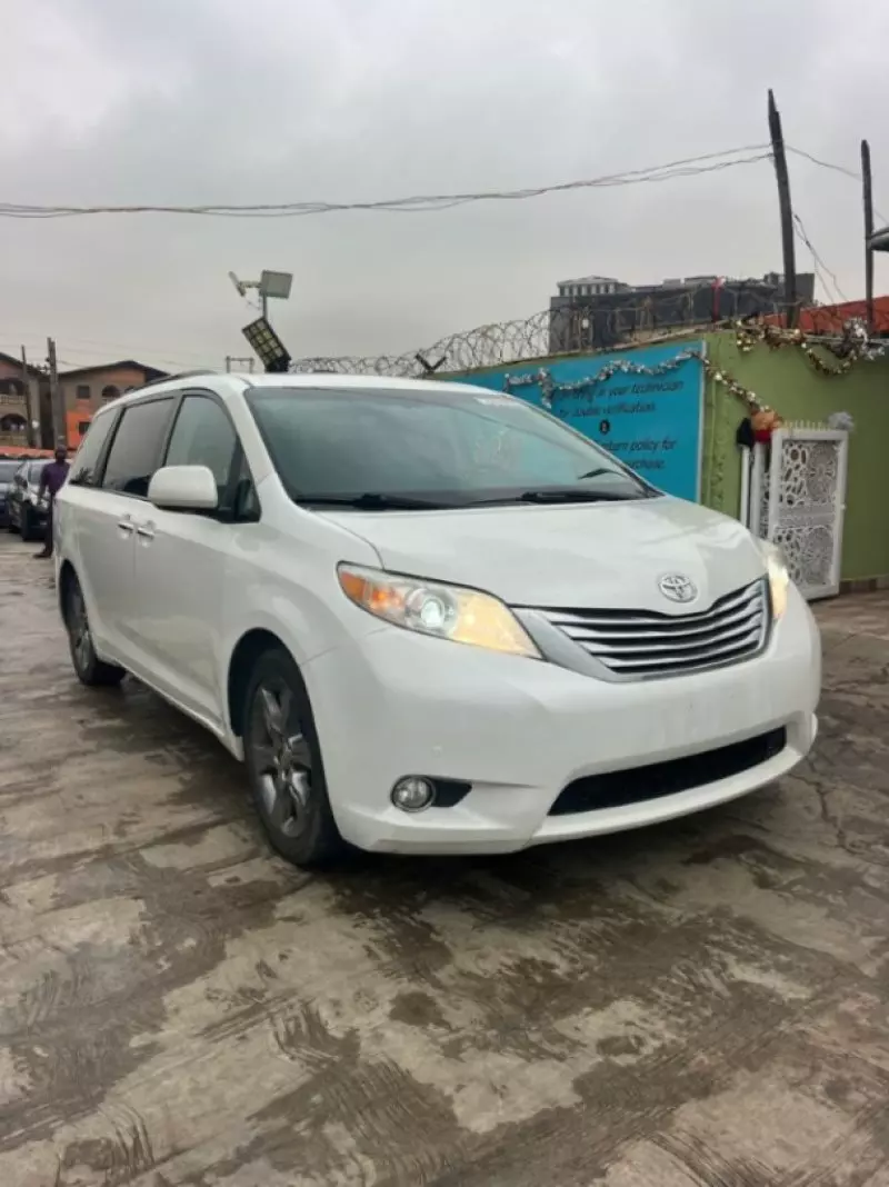 Toyota Sienna