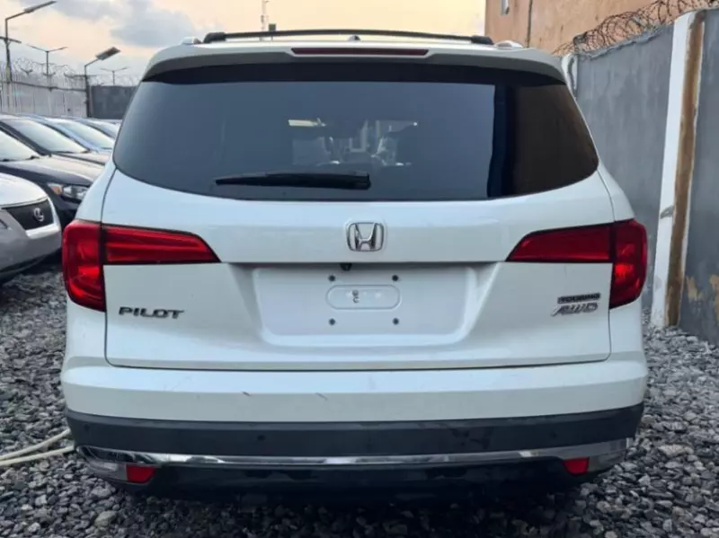 Honda Pilot   - 2017