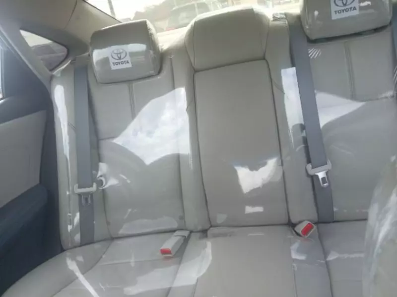 Toyota Avalon   - 2014