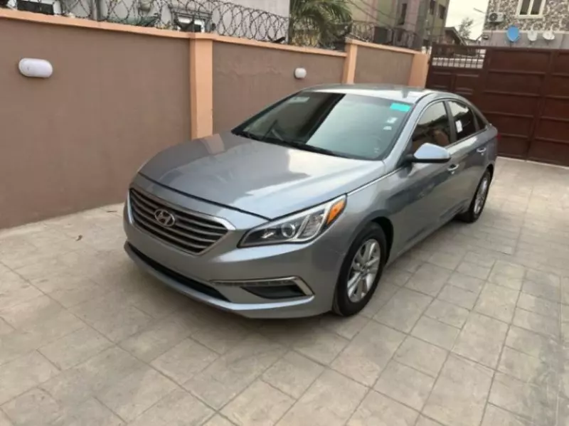 Hyundai Sonata   - 2015