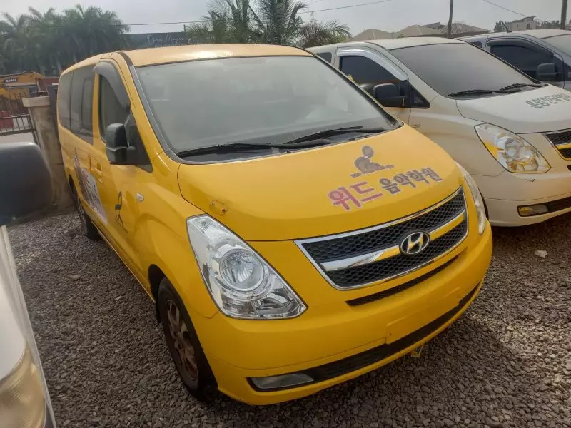 Hyundai H-1 Starex   - 2011