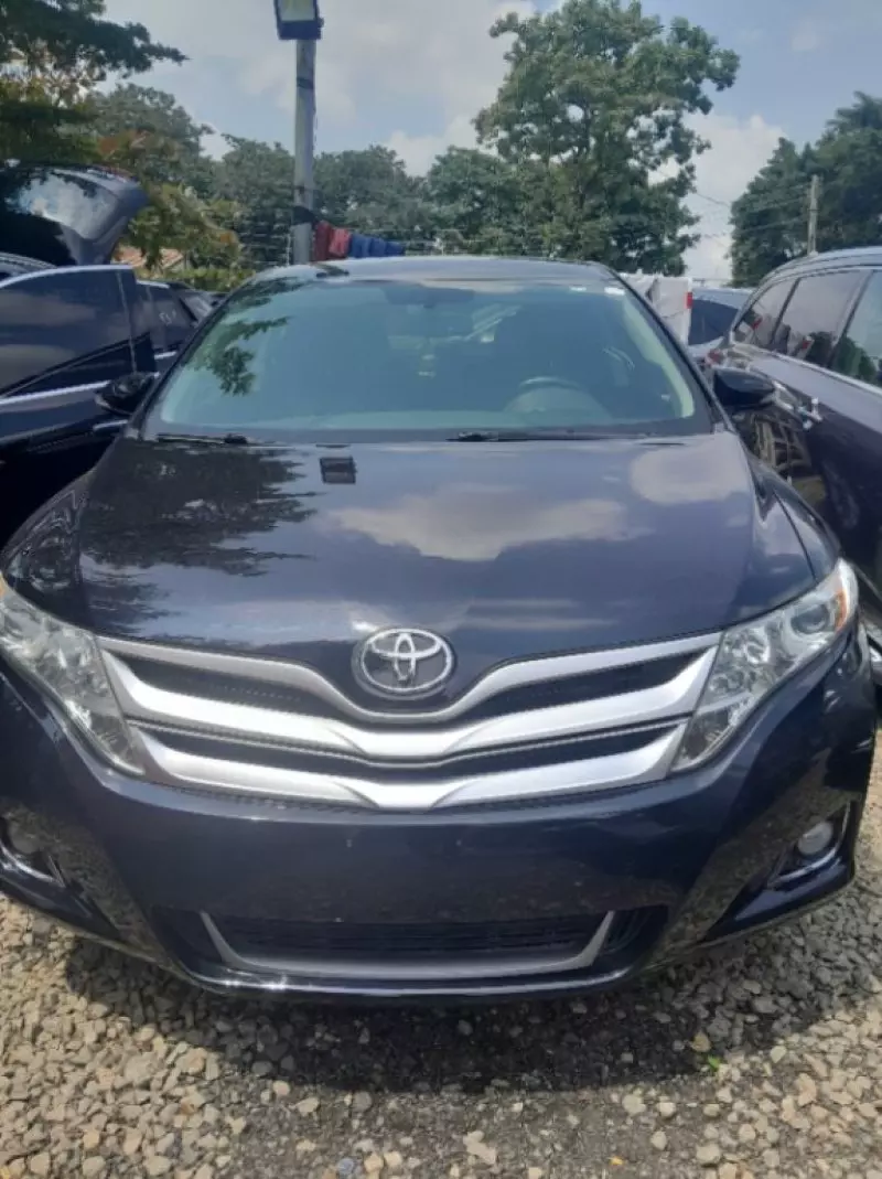 Toyota Venza   - 2013